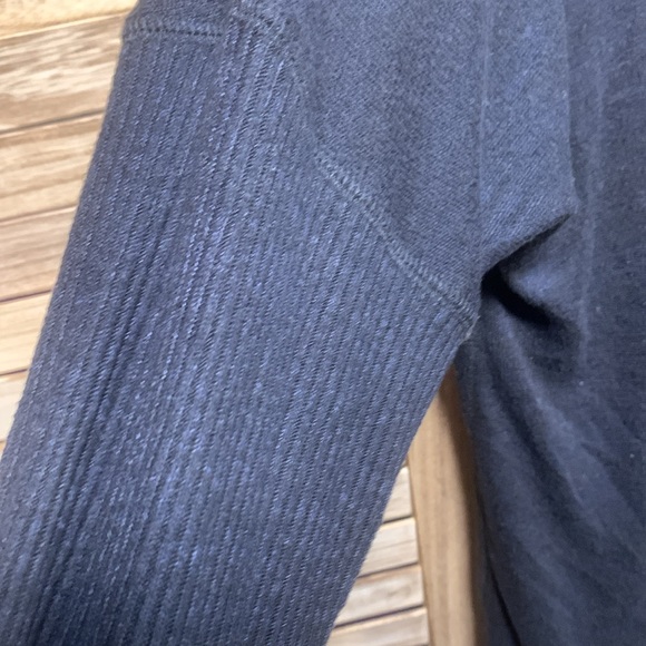 Abercrombie & Fitch Blue Light Weight Sweater Size M - Picture 2 of 7